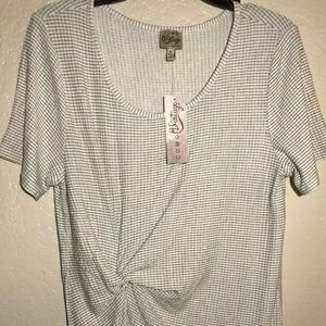 Como Vintage Twist Hem Tee - Petite Large